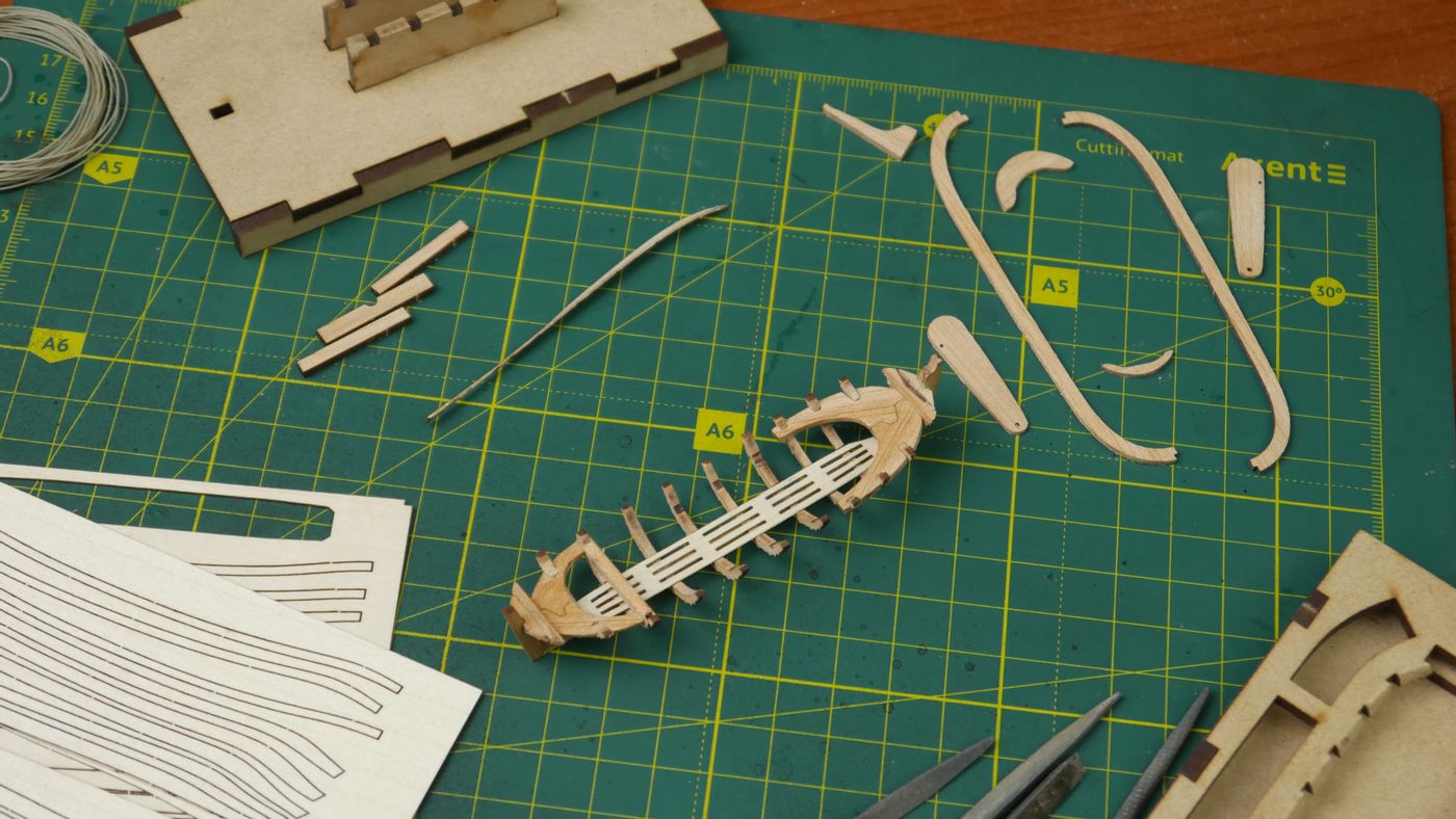 17th-Century Ship’s Boat (scale 1:48, length 100 mm). Wooden Model Kit