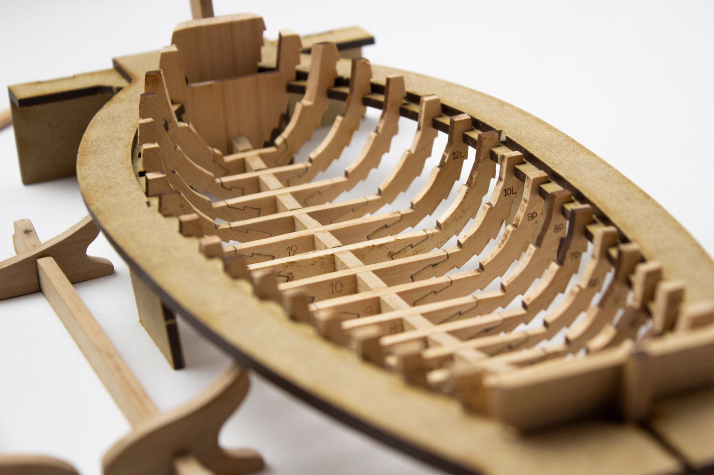 Wooden Model Kit: Boat "Santa Maria" Scale 1/25