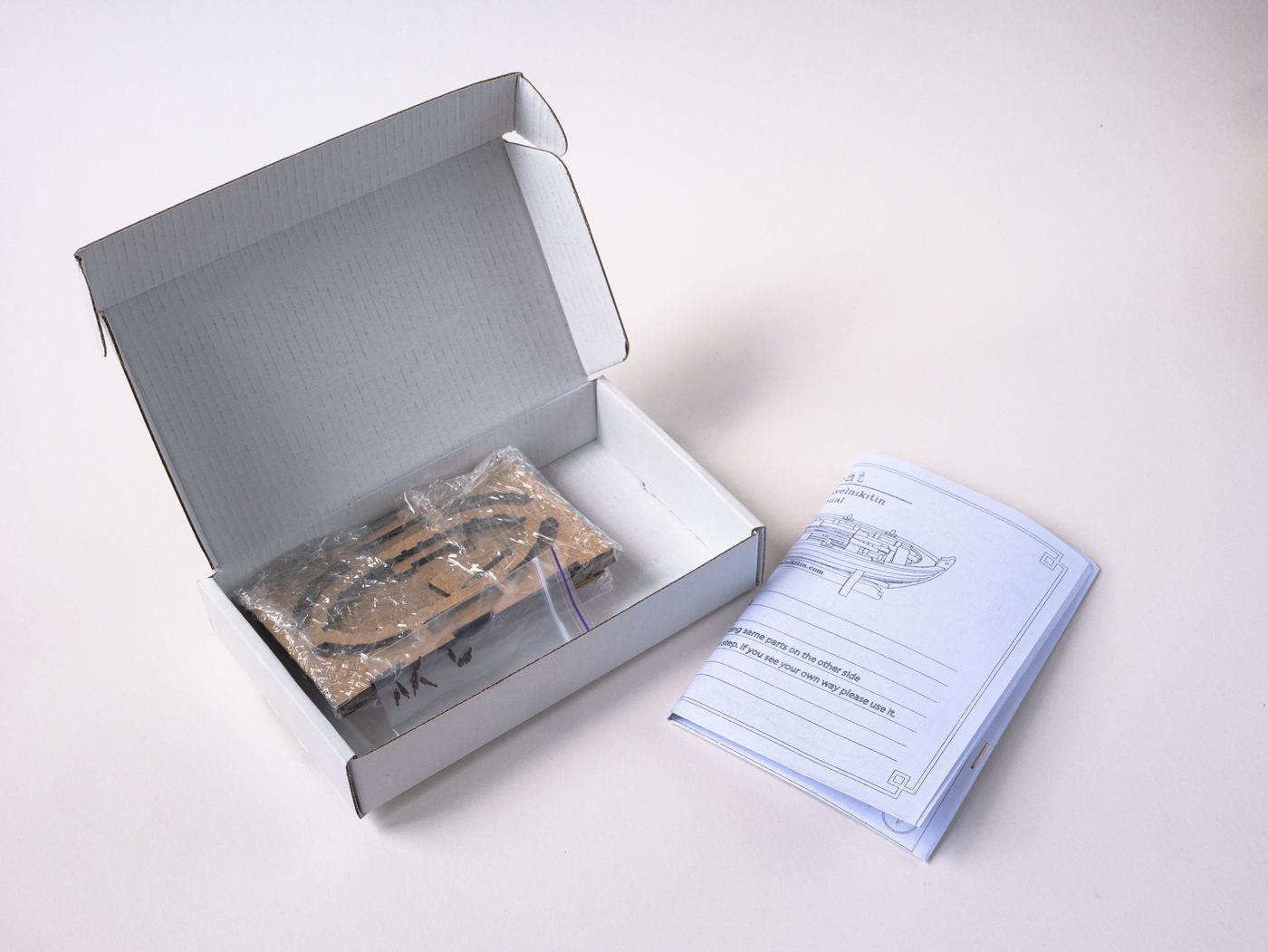 15th-16th Century Ship's Boat Model Kit. Scale 1:48. Length 108 mm.