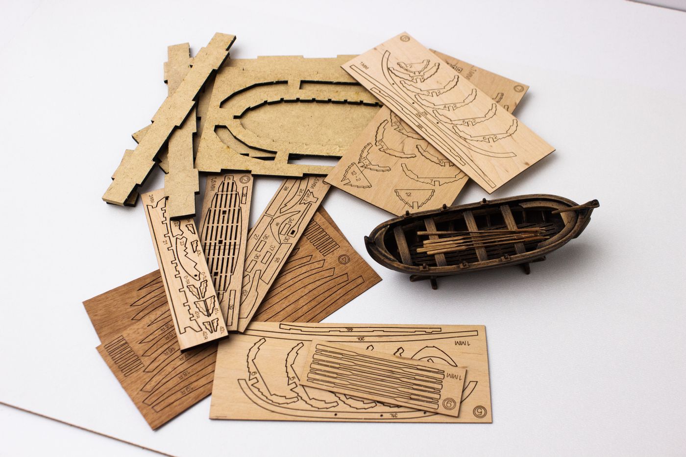 16th Century Wooden Boat Model Kit (scale 1/48). Length 136 mm