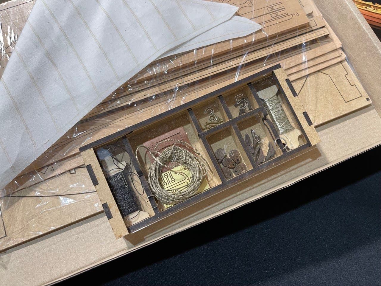 Wooden Model Kit: Boat "Santa Maria" Scale 1/25