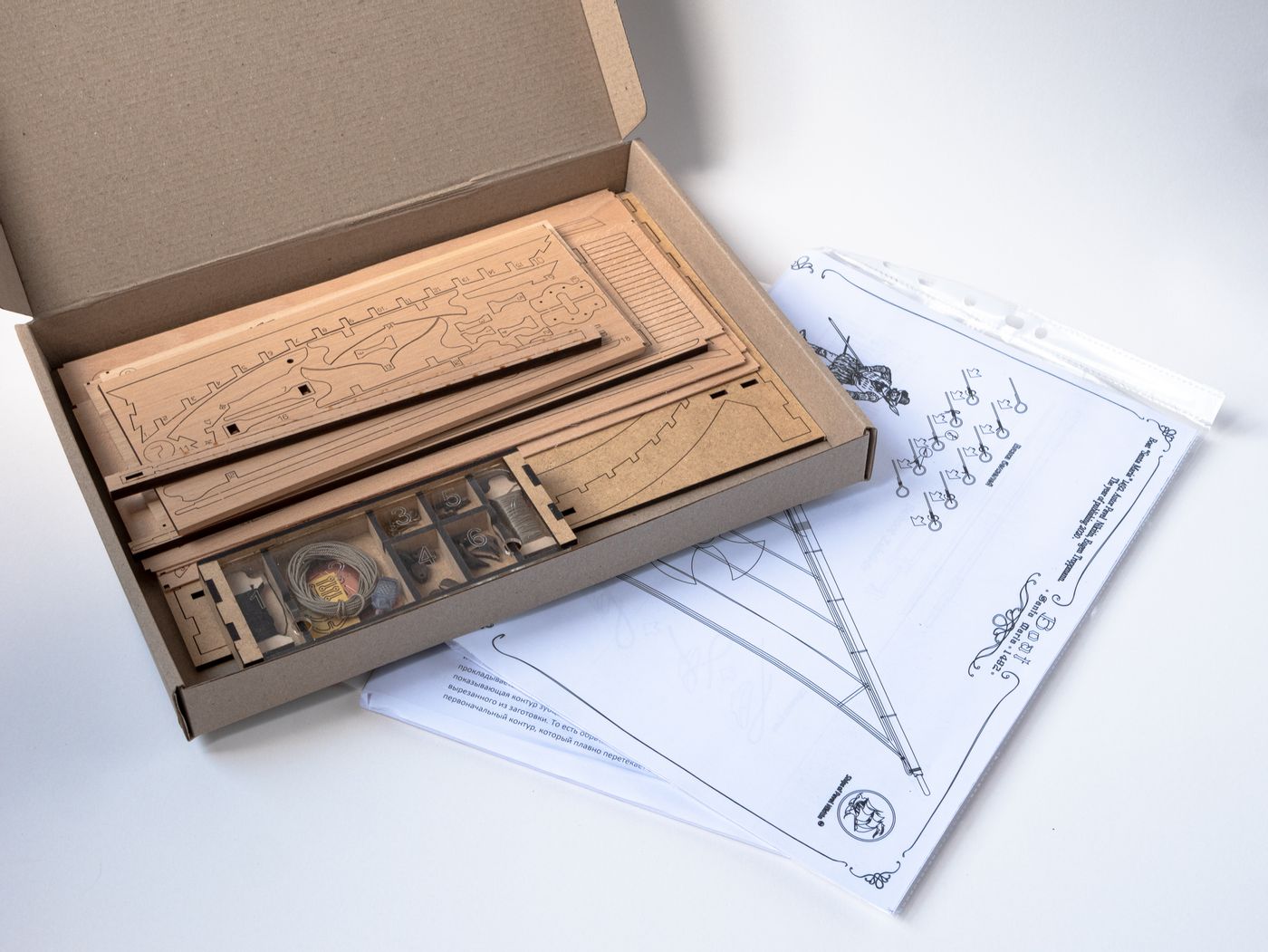 Wooden Model Kit: Boat "Santa Maria" Scale 1/25